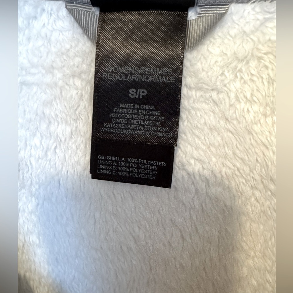 Women’s The North Face Osito Fleece Jacket - Picture 4 of 5
